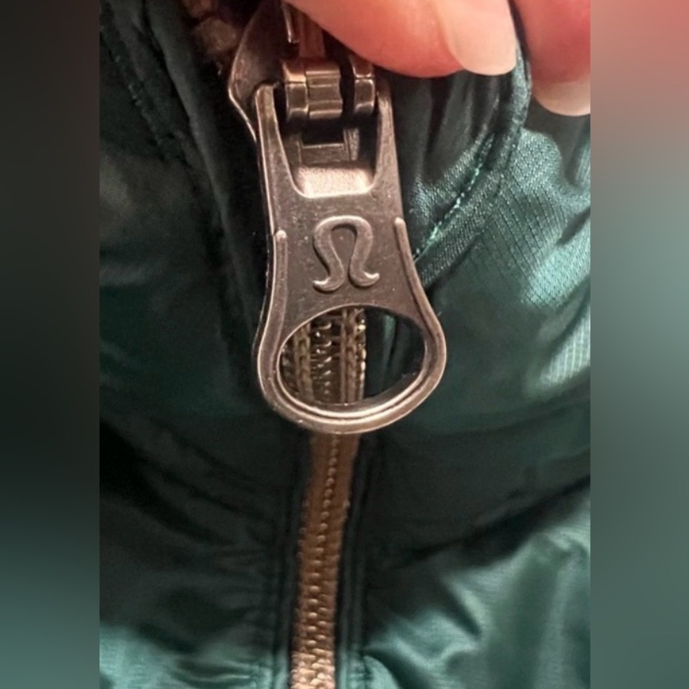 NEW Lululemon Down For A Run Quilted Goose Down Vest Winter Running Activewear - Picture 7 of 13